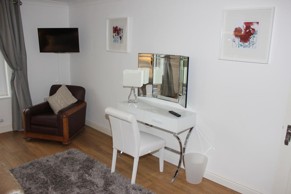 Fifty One And A Half Boutique B&B Clitheroe Bagian luar foto