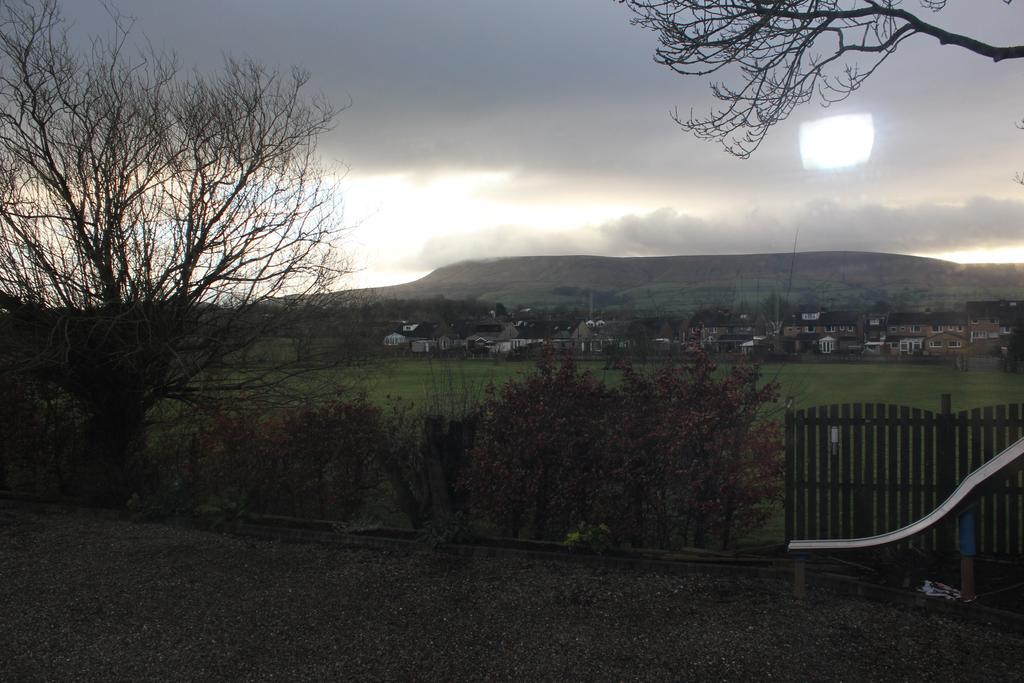 Fifty One And A Half Boutique B&B Clitheroe Bagian luar foto